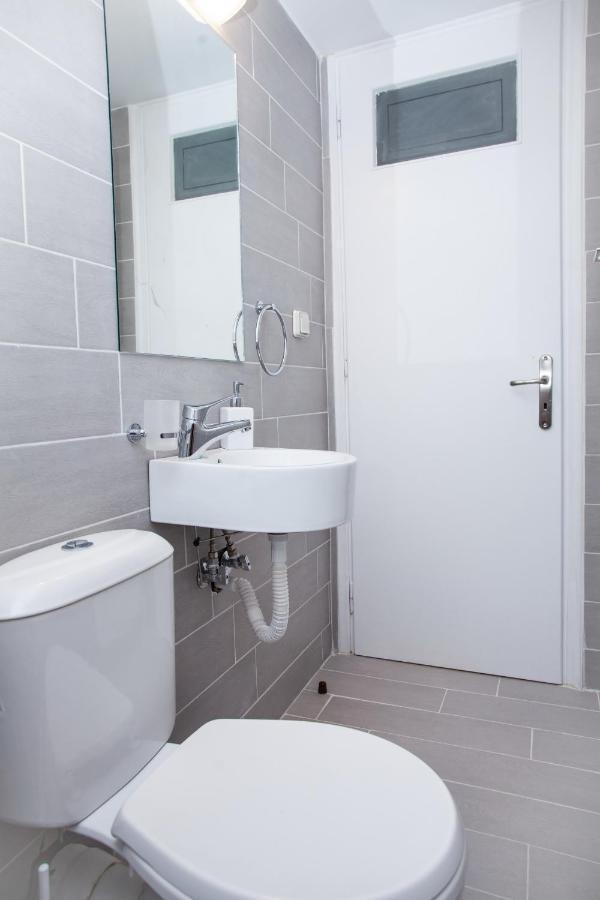 Sunny And Minimal Apt In Glyfada With 3 Bdrm Athen Exterior foto