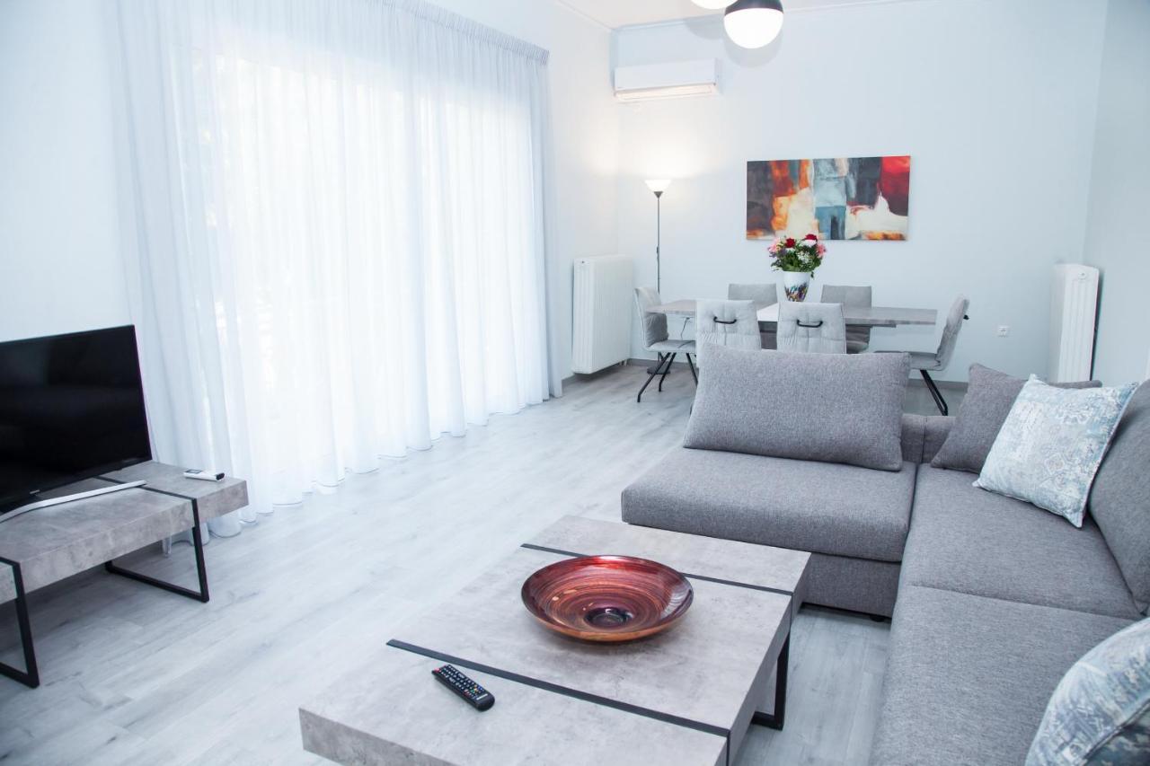 Sunny And Minimal Apt In Glyfada With 3 Bdrm Athen Exterior foto
