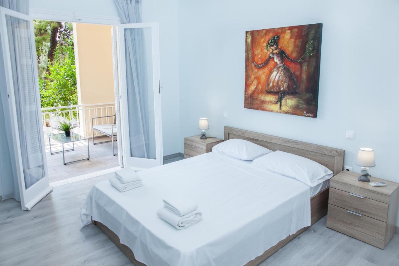 Sunny And Minimal Apt In Glyfada With 3 Bdrm Athen Exterior foto